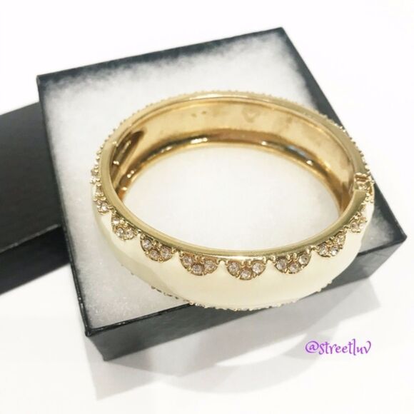 🎃 stella & dot ~ sloane enamel bangle bracelet ~ cream crystals ~ retired - Picture 7 of 7